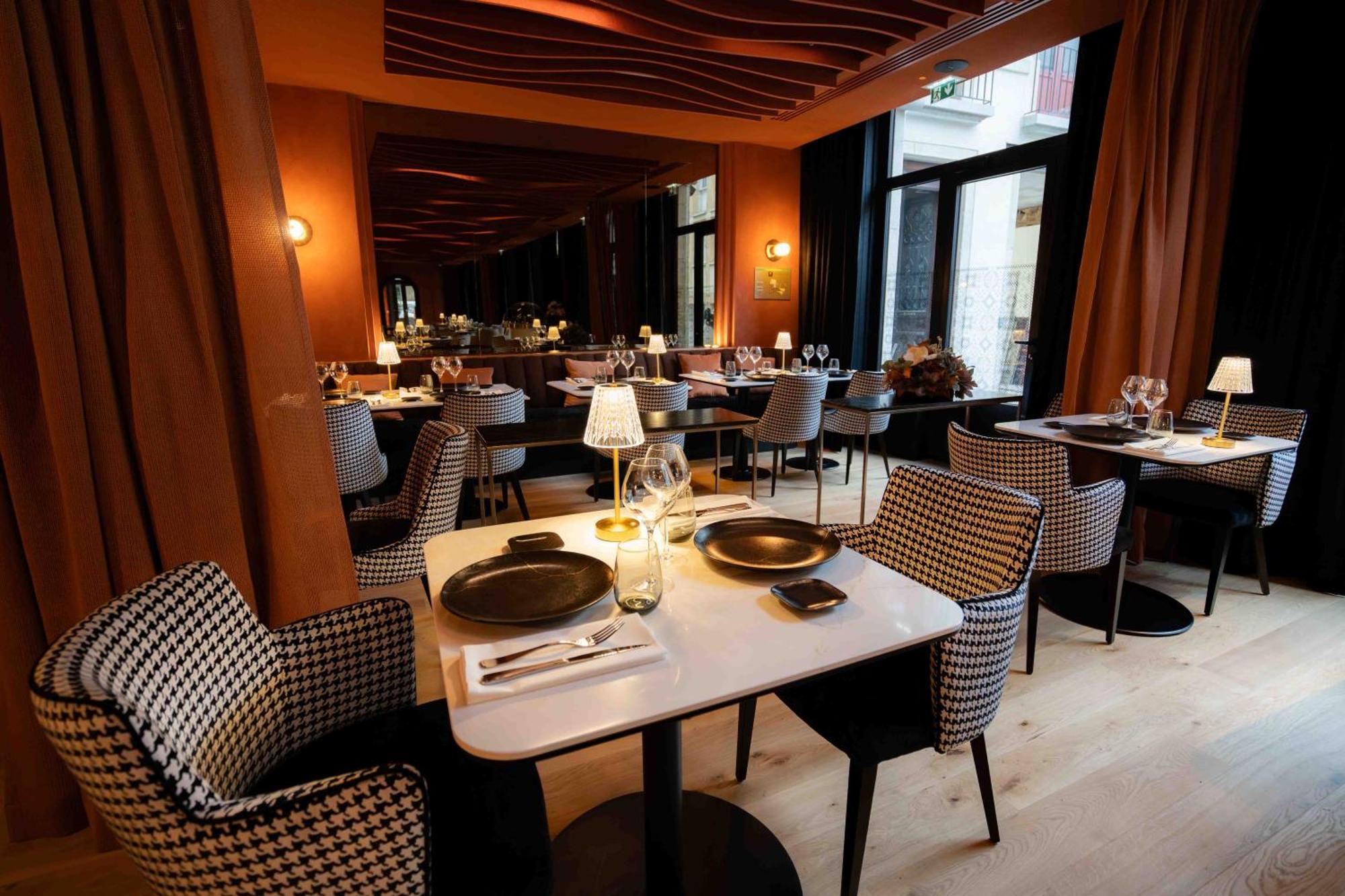 Hotel Et Restaurant Le Regina Le Puy-en-Velay ภายนอก รูปภาพ