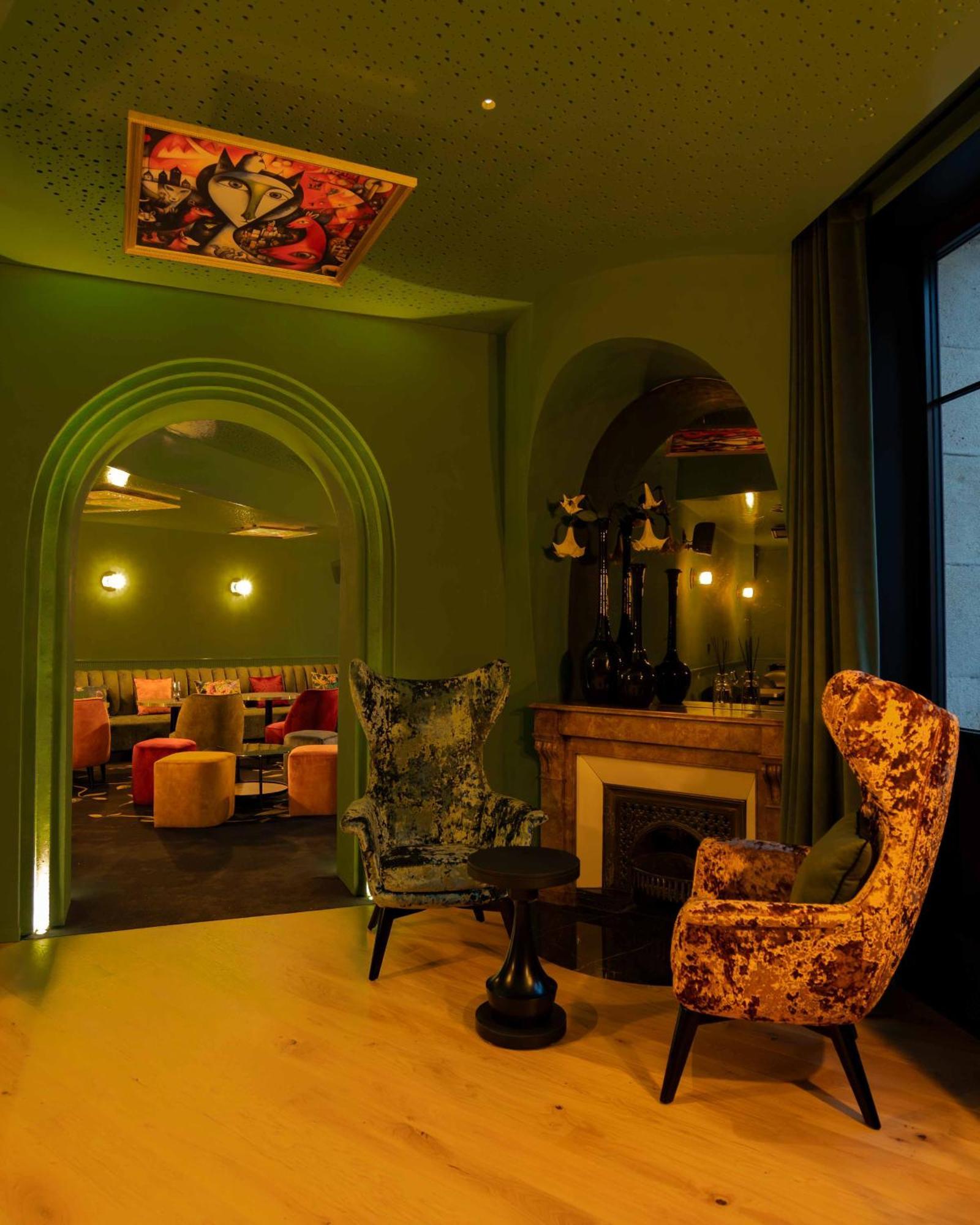 Hotel Et Restaurant Le Regina Le Puy-en-Velay ภายนอก รูปภาพ